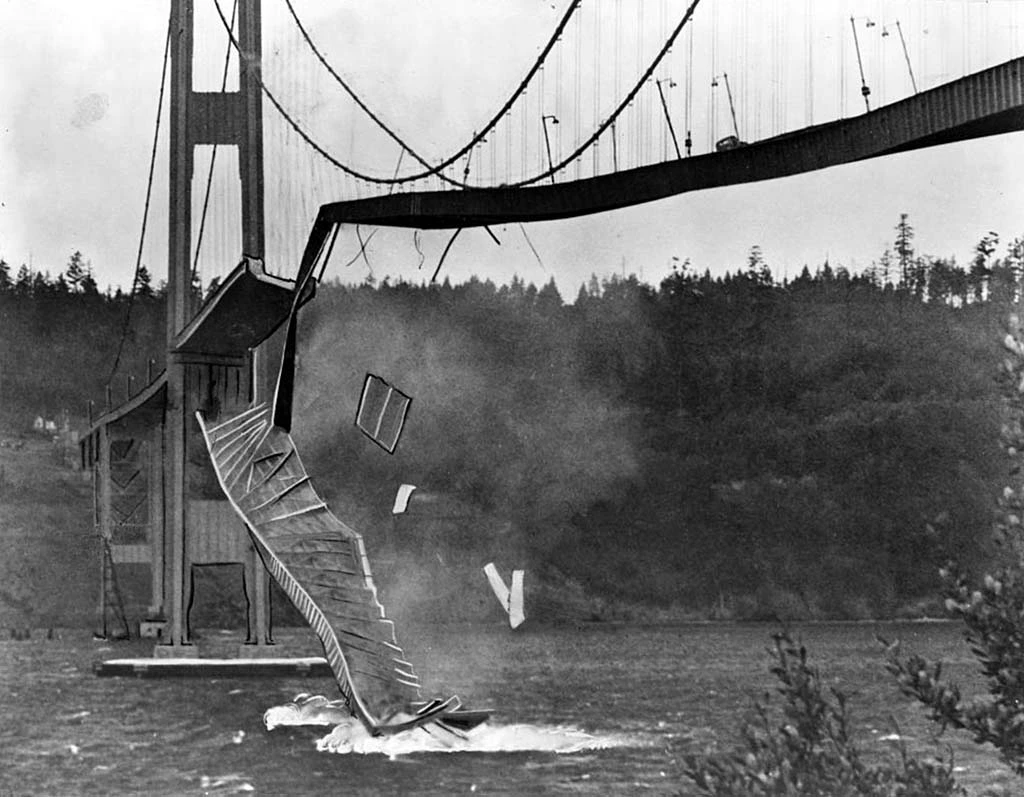 فروپاشی پل تاکوما نرو (Tacoma Narrows Bridge) در اثر تشدید (resonance)